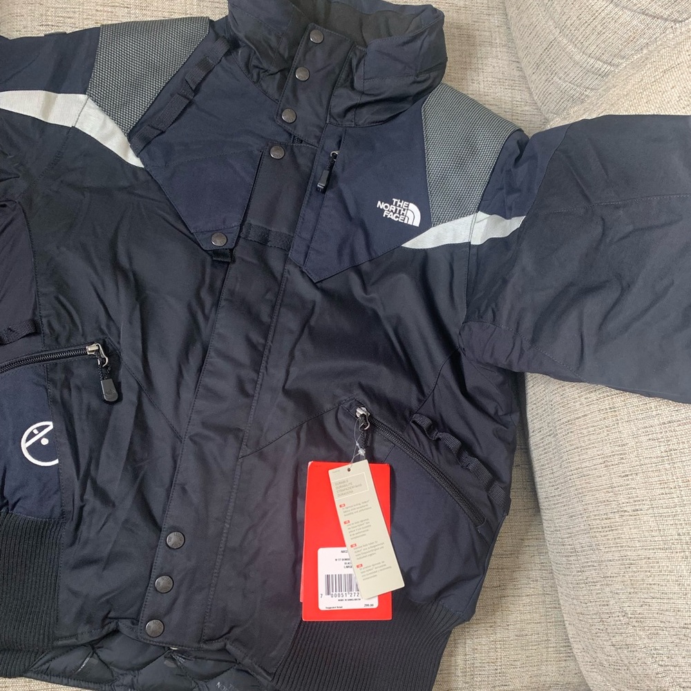 NWT THE NORTH FACE Steep Tech Bomber Jacket in Black, Size Large